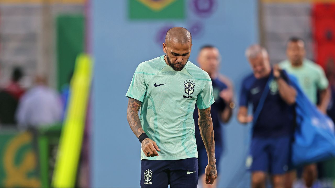 Daniel Alves é detido na Espanha sob acusação de agressão sexual