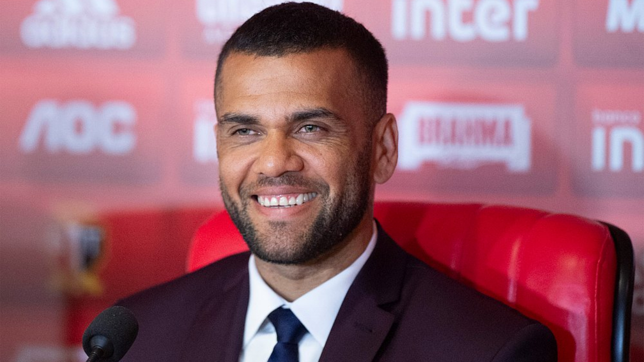 Daniel Alves é transferido de presídio por motivos de “segurança e convivência”