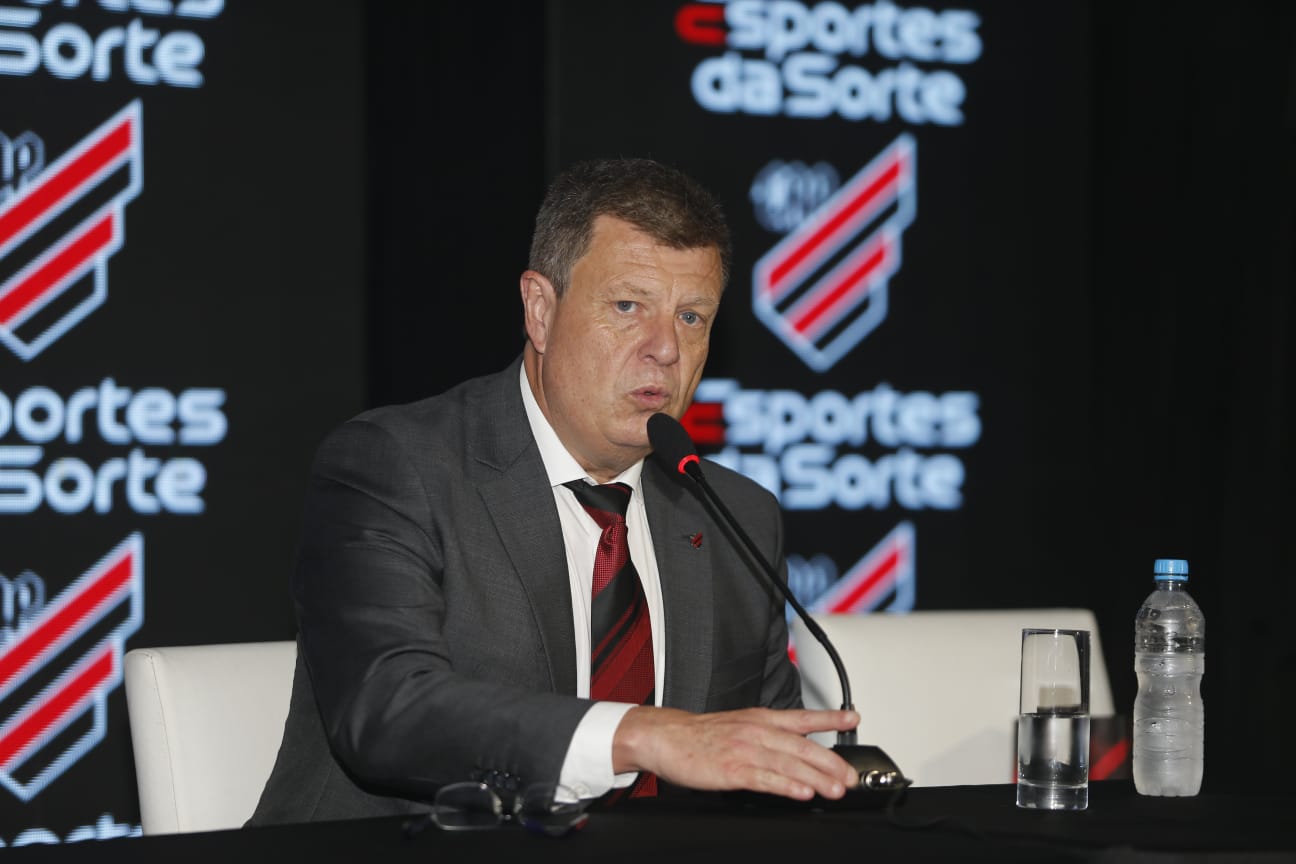 SAF do Athletico pode entrar em nova fase neste ano, aponta dirigente
