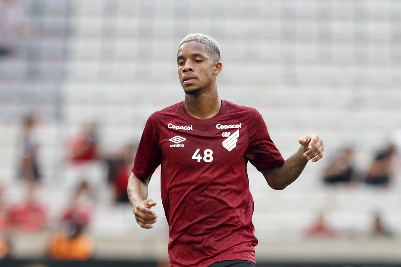 Athletico tem todo o elenco à disposição para a final do Paranaense