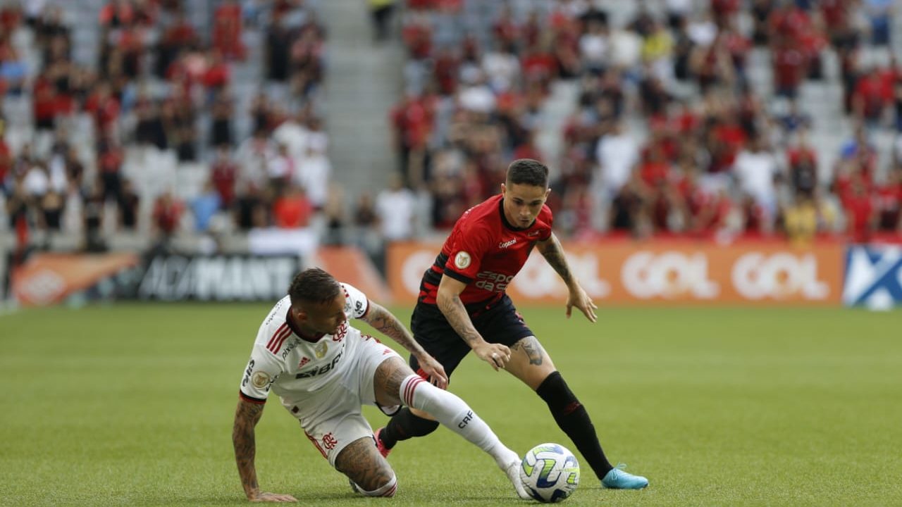 CURITIBA (PR) - 12/07/2023 - Copa do Brasil 2022 / Futebol - ATHLÉTICO (PR)  X FLAMENGO (RJ) Copa do Brasil 2023, quartas de final jogo 2 de 2, na noi  Stock Photo - Alamy