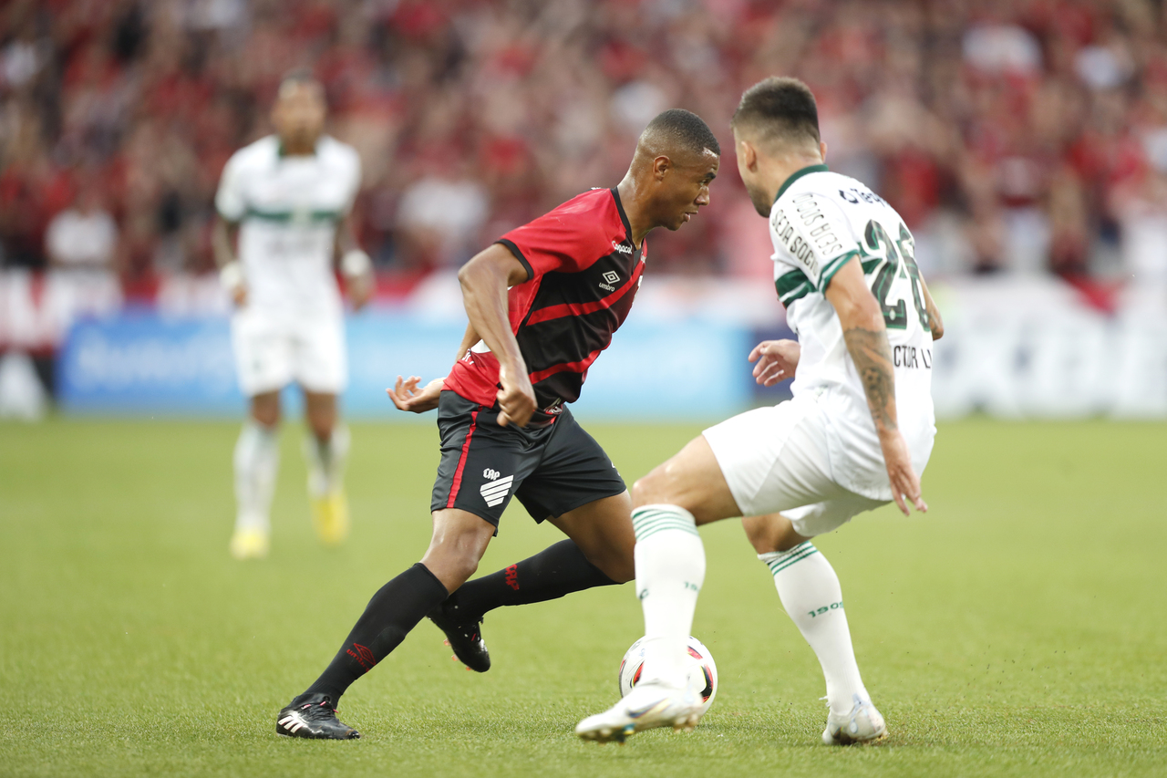 A simbologia nervosa do clássico Atletiba