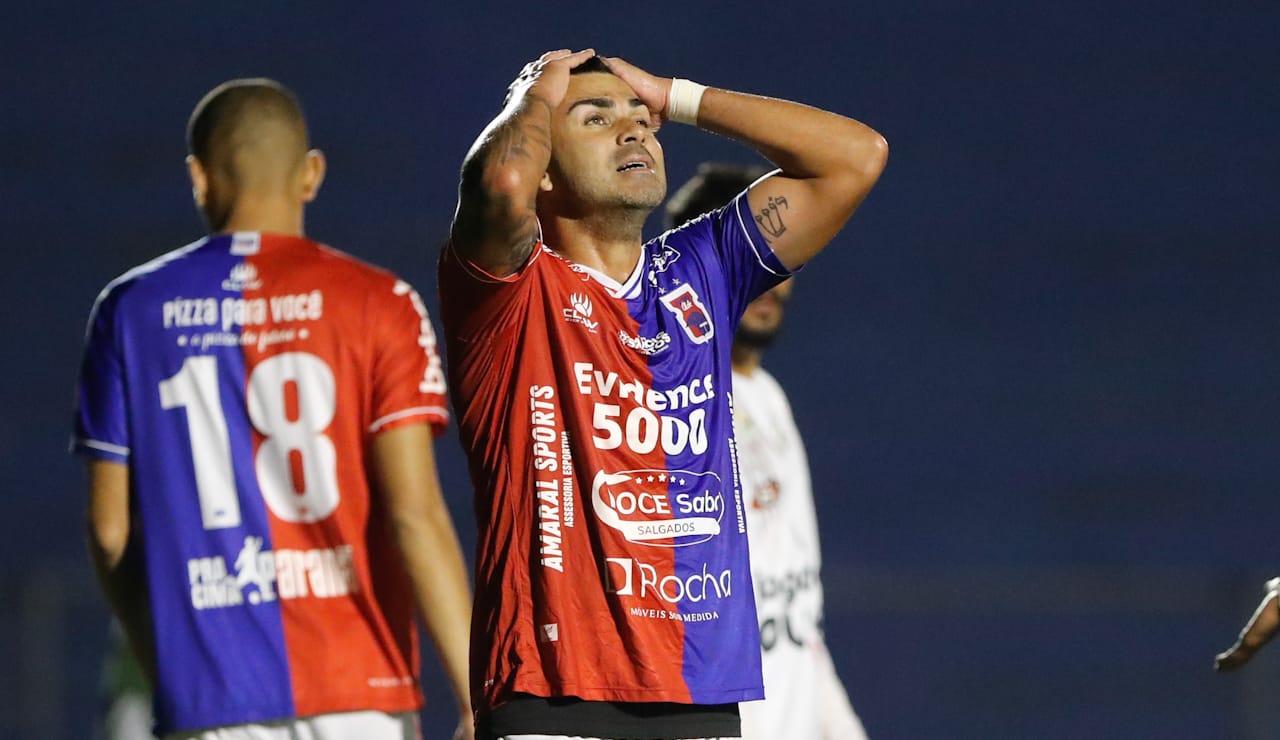 Paraná Clube perde para o Apucarana na Vila e fica mais longe do G4