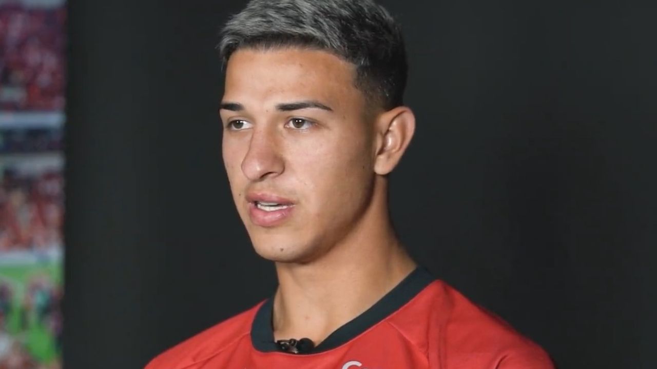 Athletico confirma a contratação de lateral-esquerdo argentino