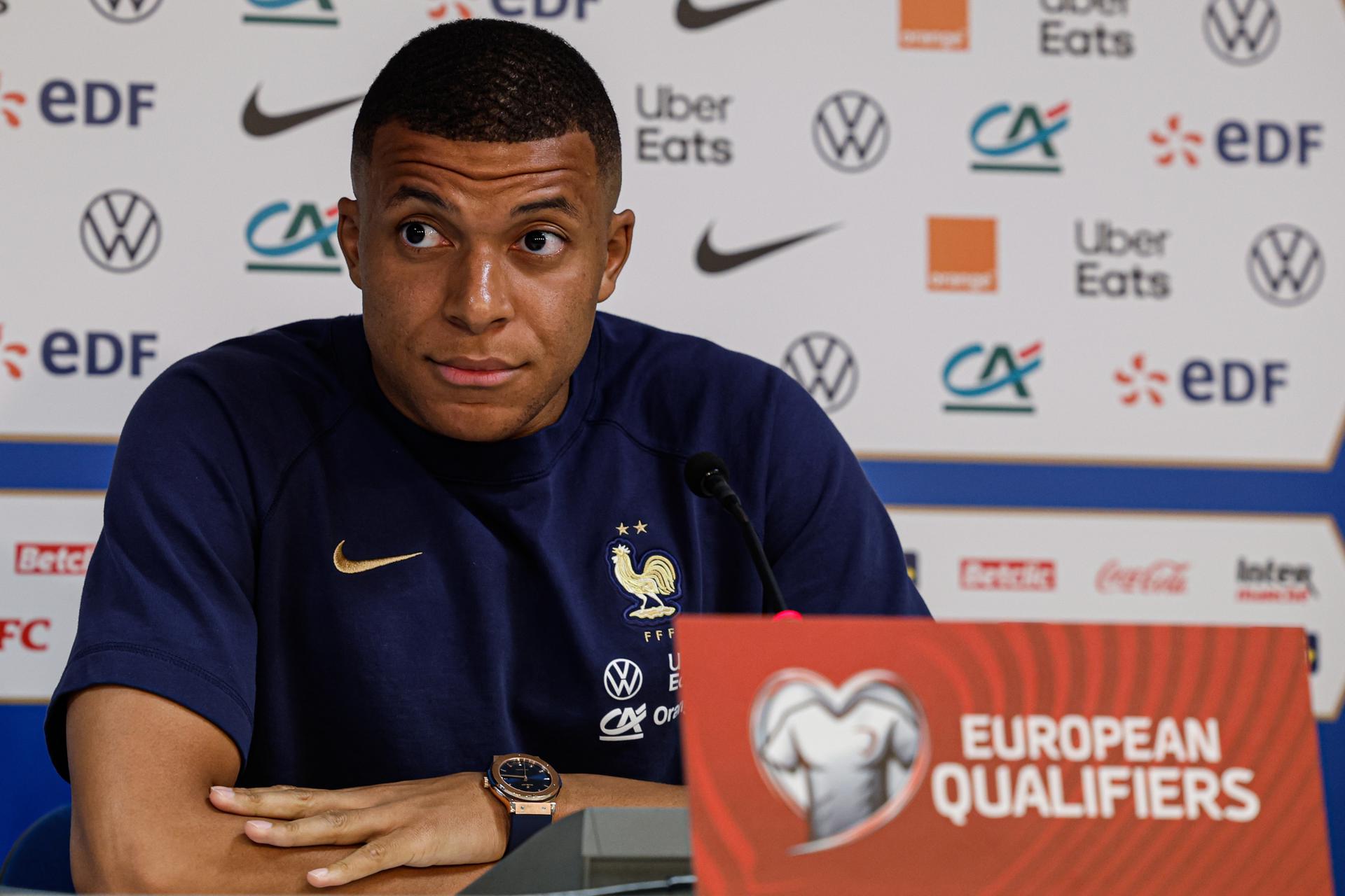 Carlo Ancelotti minimiza chances de Mbappé no Real Madrid