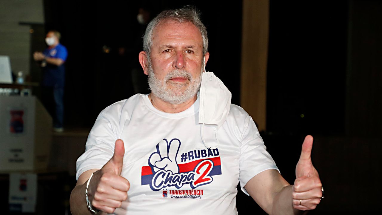 Após provar a própria incompetência, Rubão revela nova qualidade: a covardia