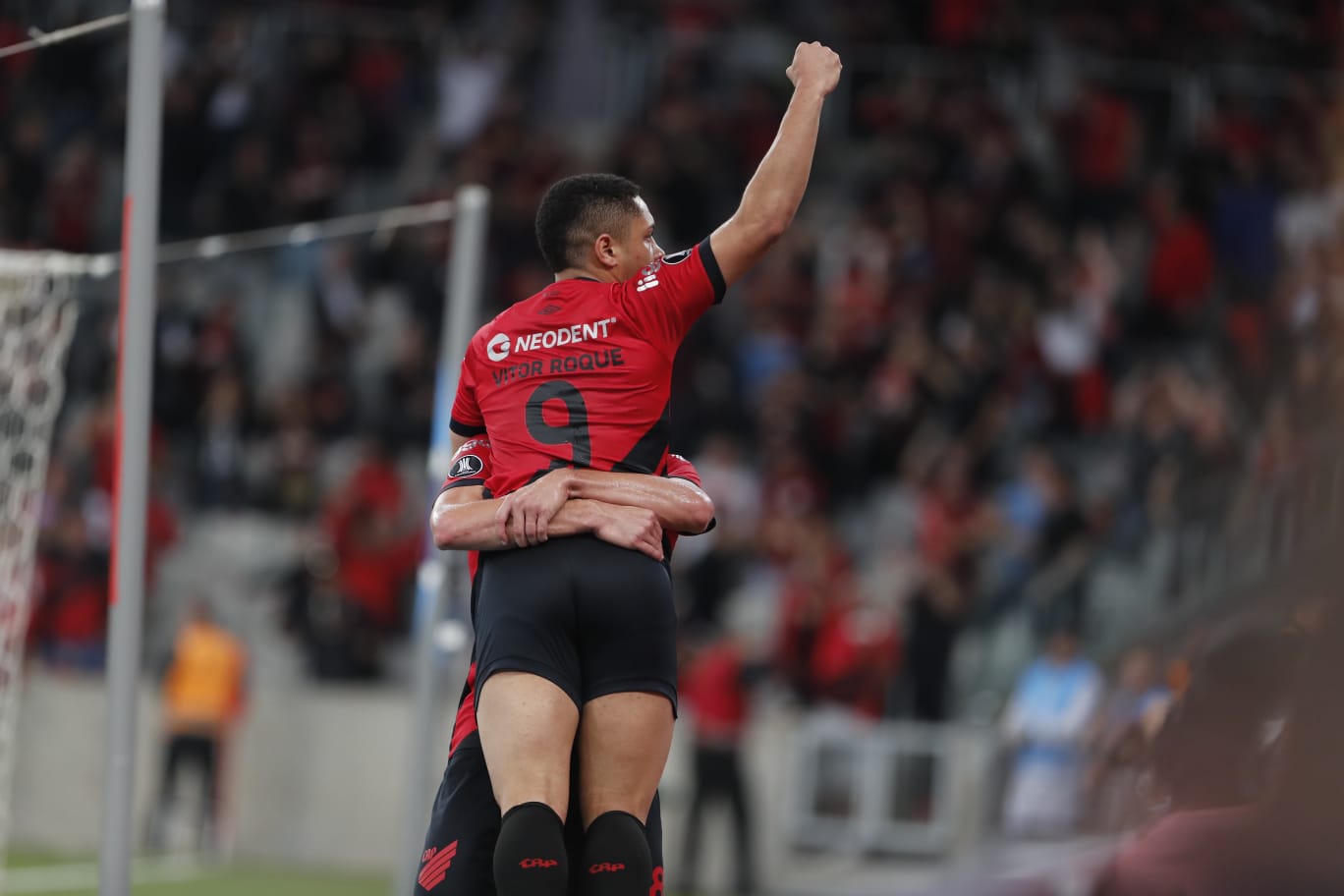 “Tem tudo para dar alegria ao nosso país”, falam companheiros sobre Vitor Roque
