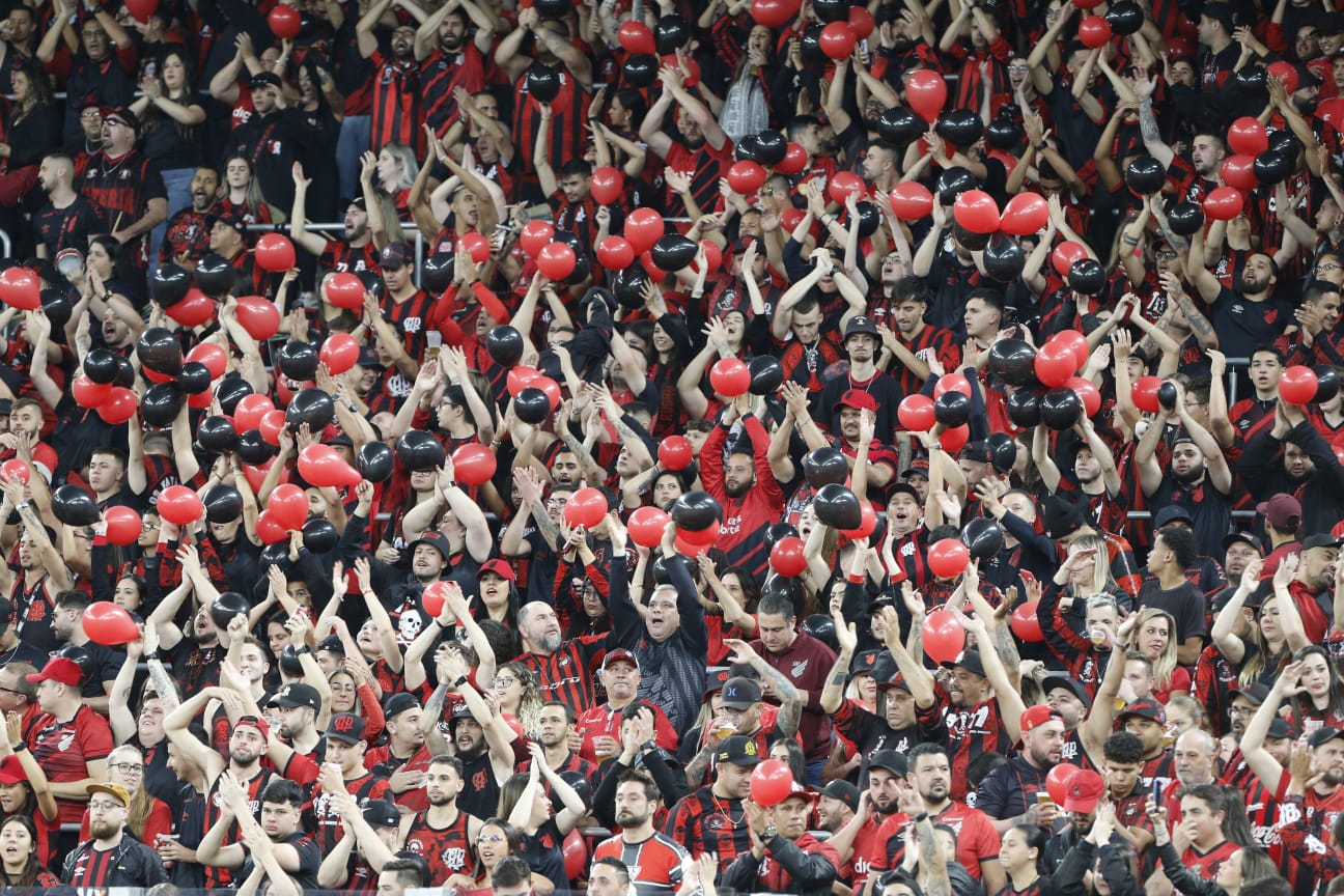  A paixão centenária da grande torcida do Athletico 