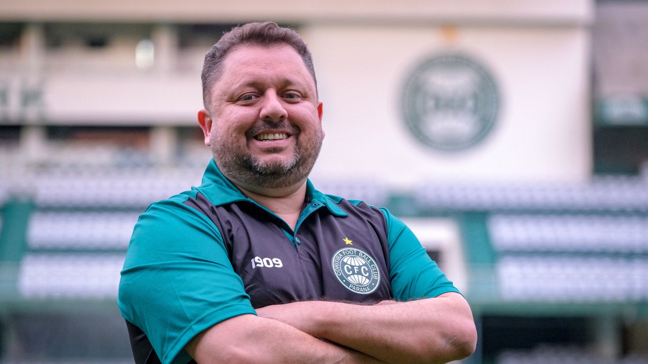 Coritiba contrata analista de desempenho ex-Athletico, Flamengo e seleção