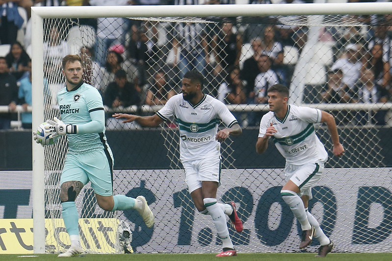Kosloski afirma que gol anulado foi “lance capital” para derrota do Coritiba