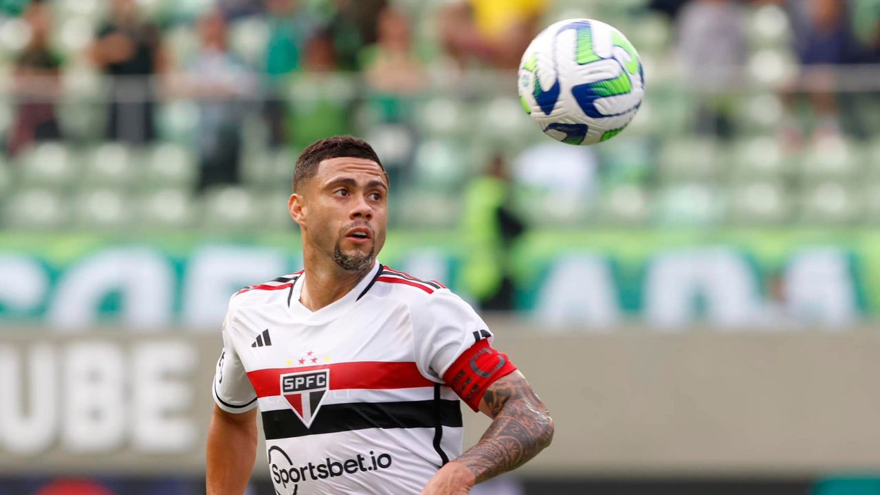 Dorival chama responsabilidade no São Paulo e mostra frustração