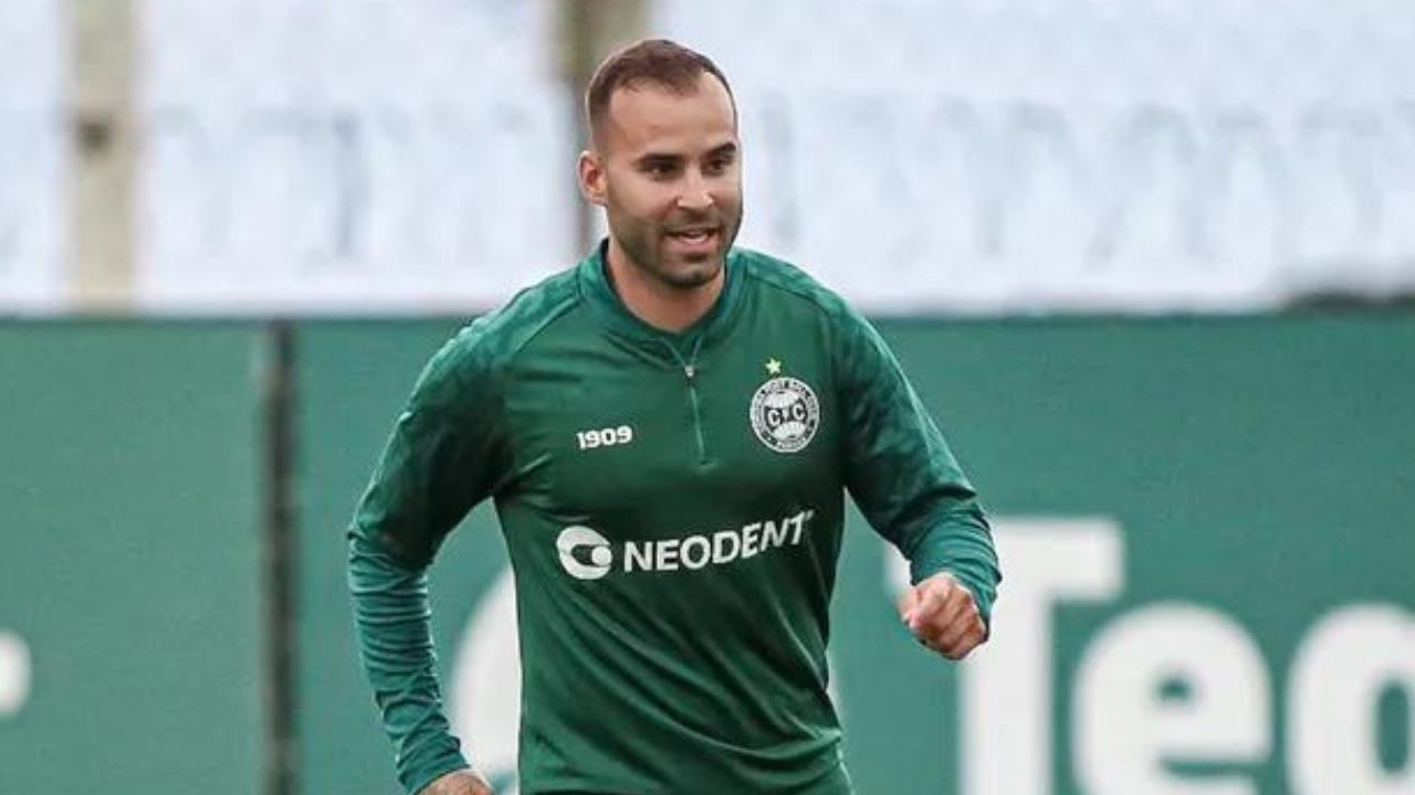 MAIS UM? Jornal espanhol coloca Jesé Rodriguez na mira do Coritiba