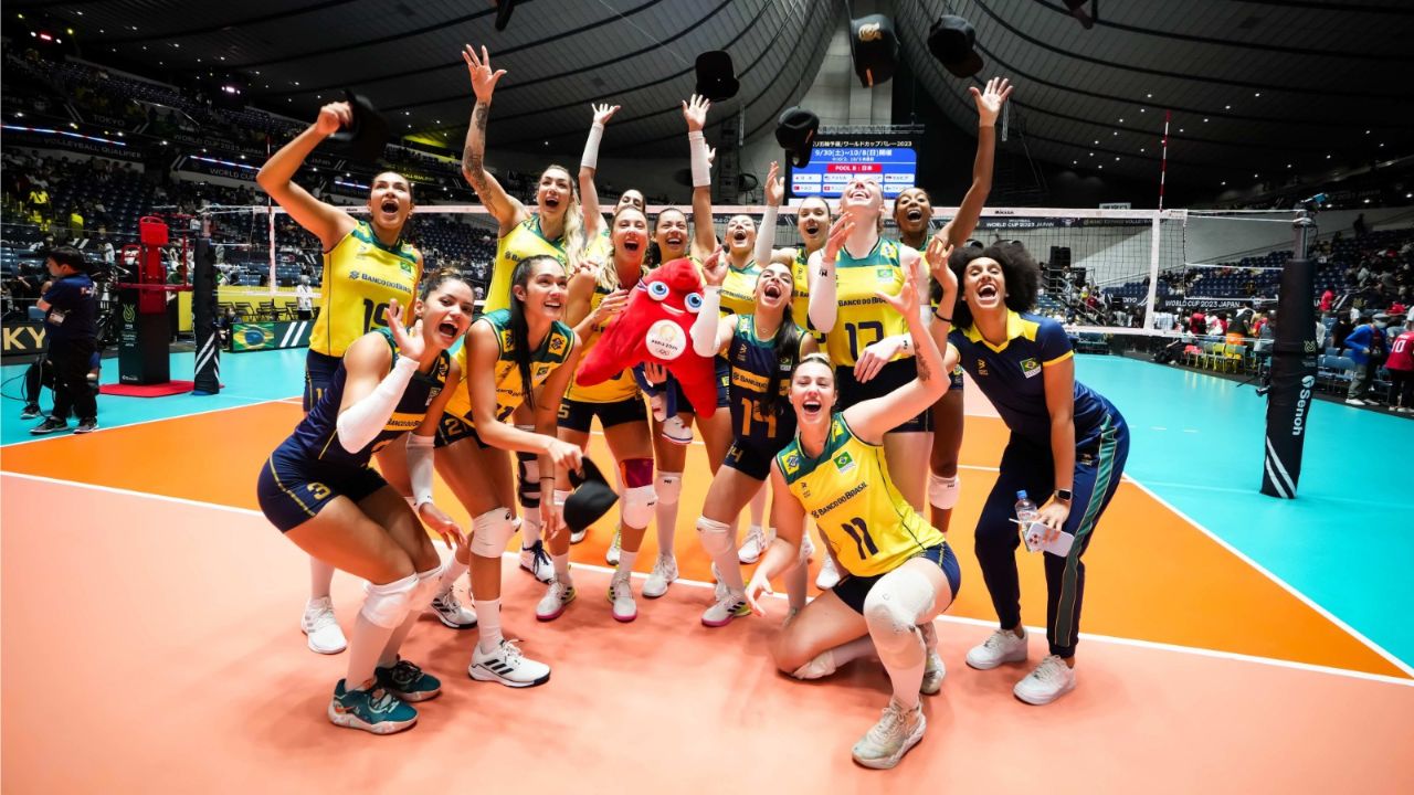 Seleção feminina de vôlei bate Japão e garante vaga nos Jogos Olímpicos