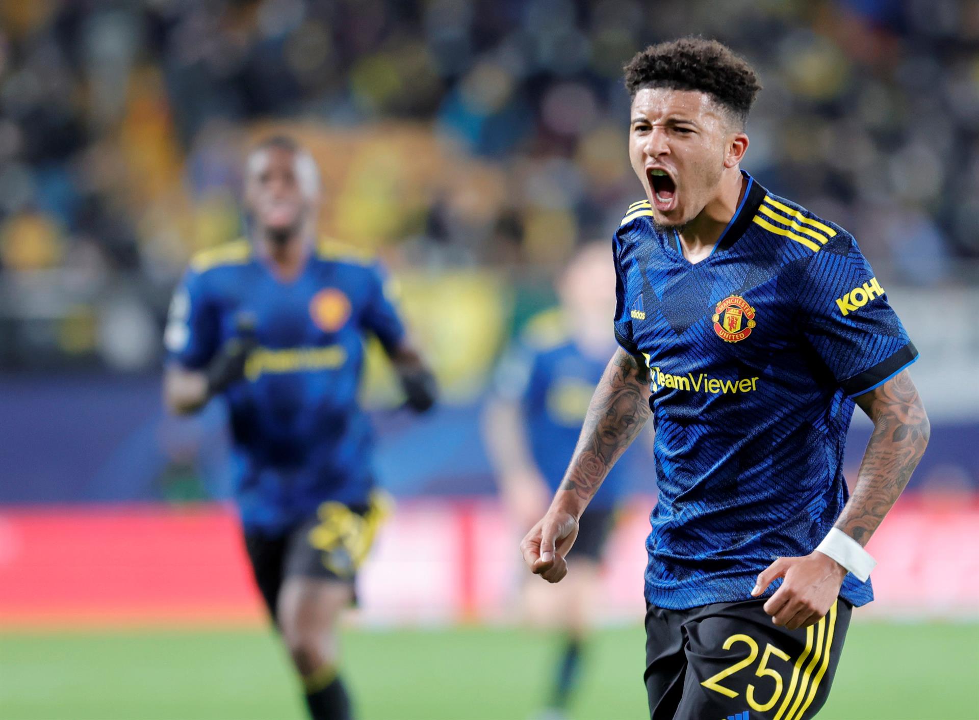 Jogador do Manchester United é proibido de entrar no clube após conflito com técnico, diz jornal