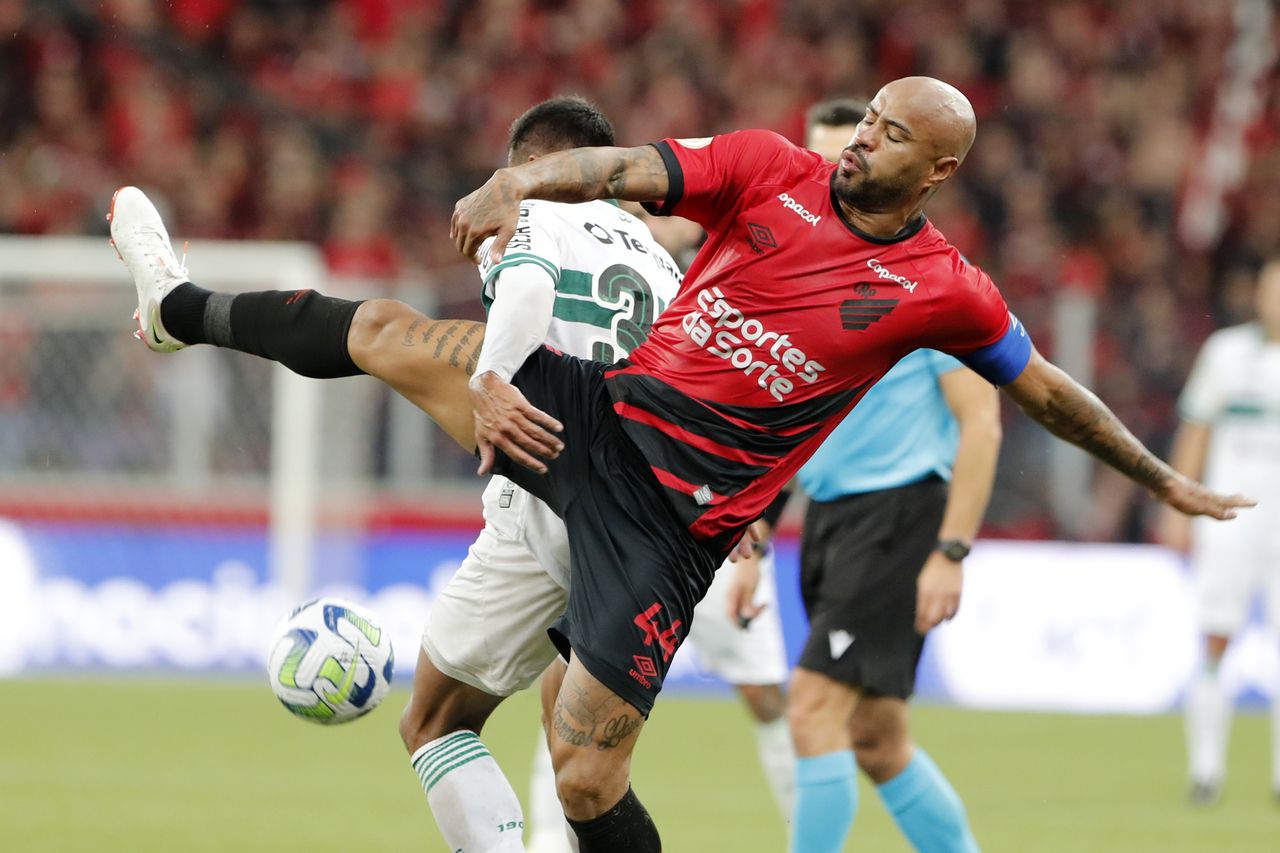Atletiba: Coritiba leva vantagem, mas Athletico vive melhor momento