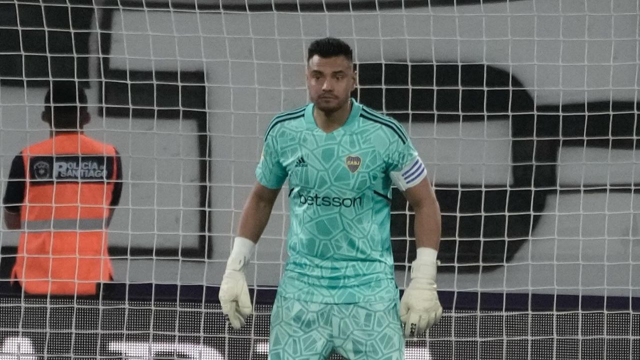 Goleiro do Boca ironiza Palmeiras por campo artificial: “Gramado sintético é para hóquei”