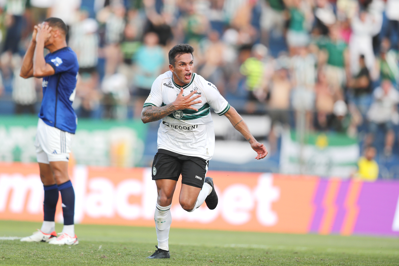 How was Coritiba’s situation in the Brasileirão? See math How was Coritiba’s situation in the Brasileirão? See math
