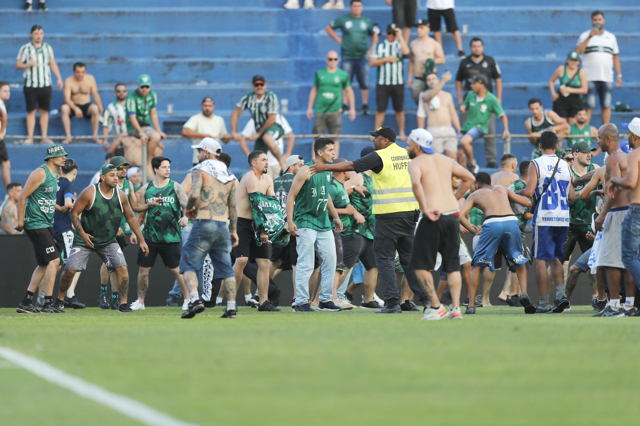  Coritiba é punido pelo STJD por briga no jogo contra o Cruzeiro; veja penas 