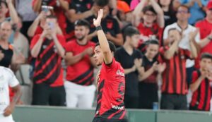 Como um Furacão: 8 momentos marcantes de Vitor Roque pelo Athletico