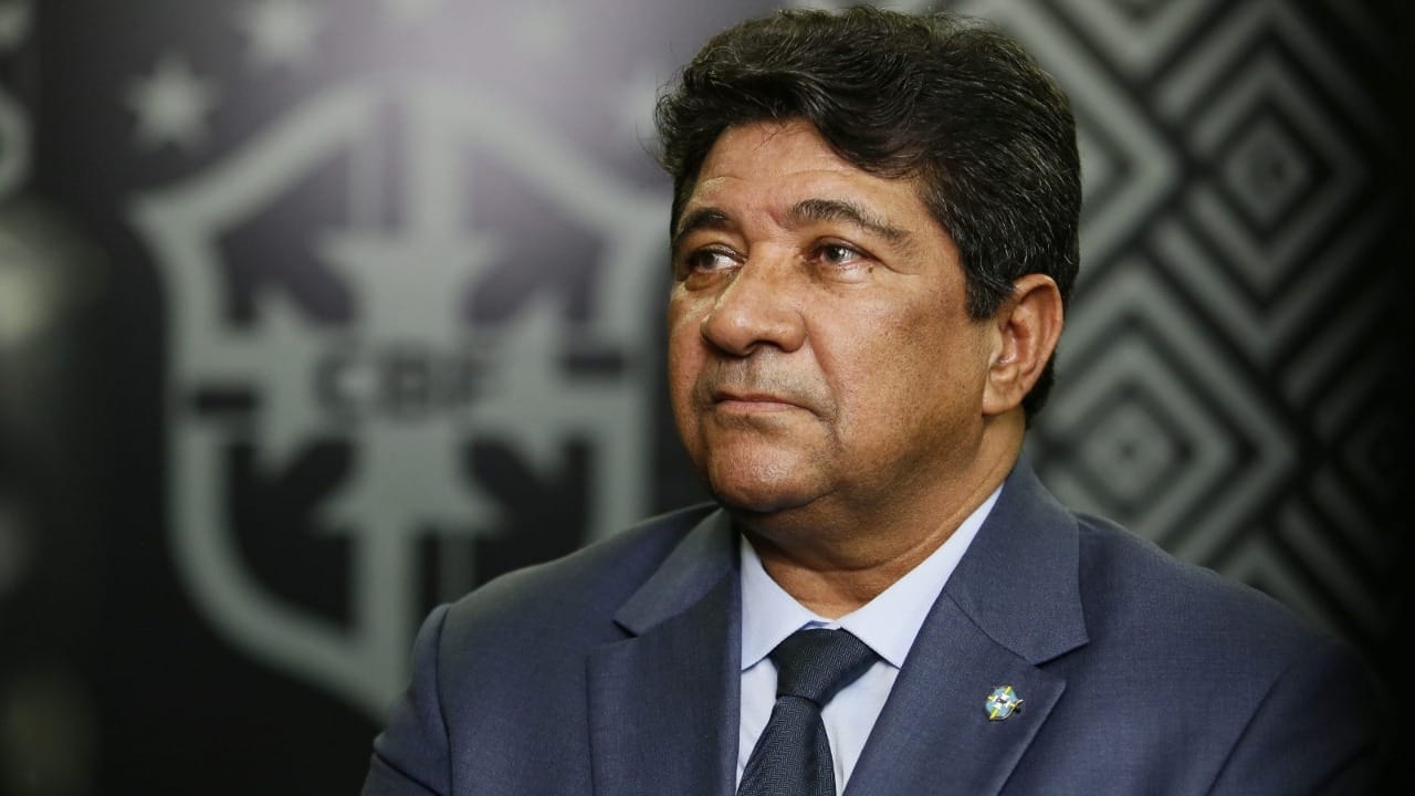  Presidente da CBF quebra silêncio sobre Daniel Alves e Robinho 