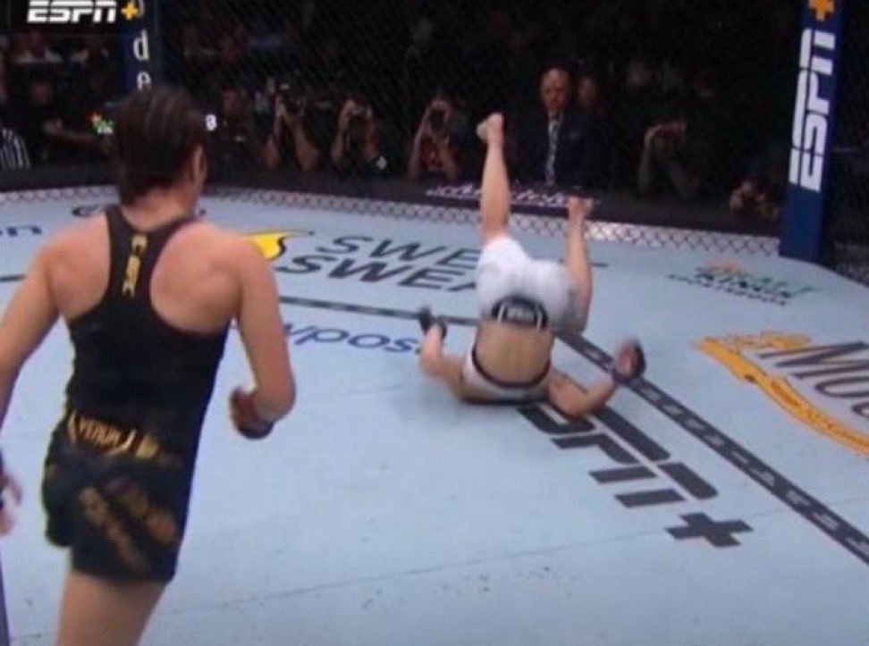  Top 5 momentos engraçados no UFC em 2023 