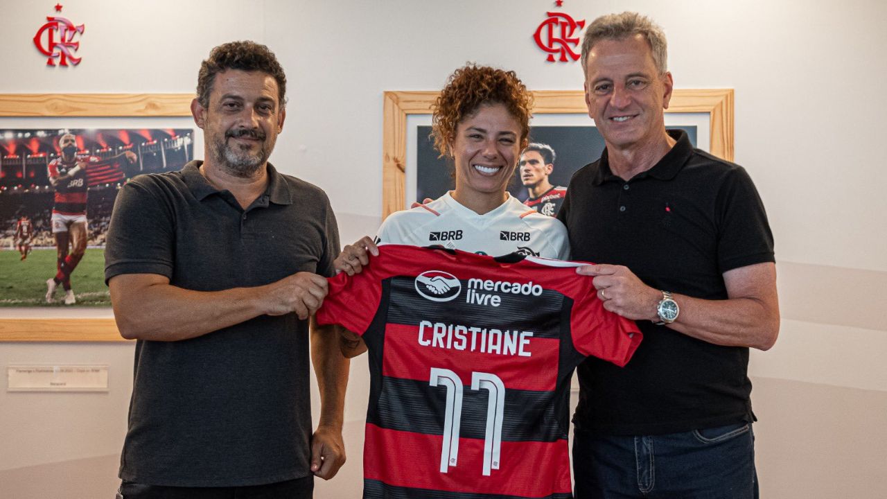 Flamengo plays with Gabigol and announces striker Cristiane