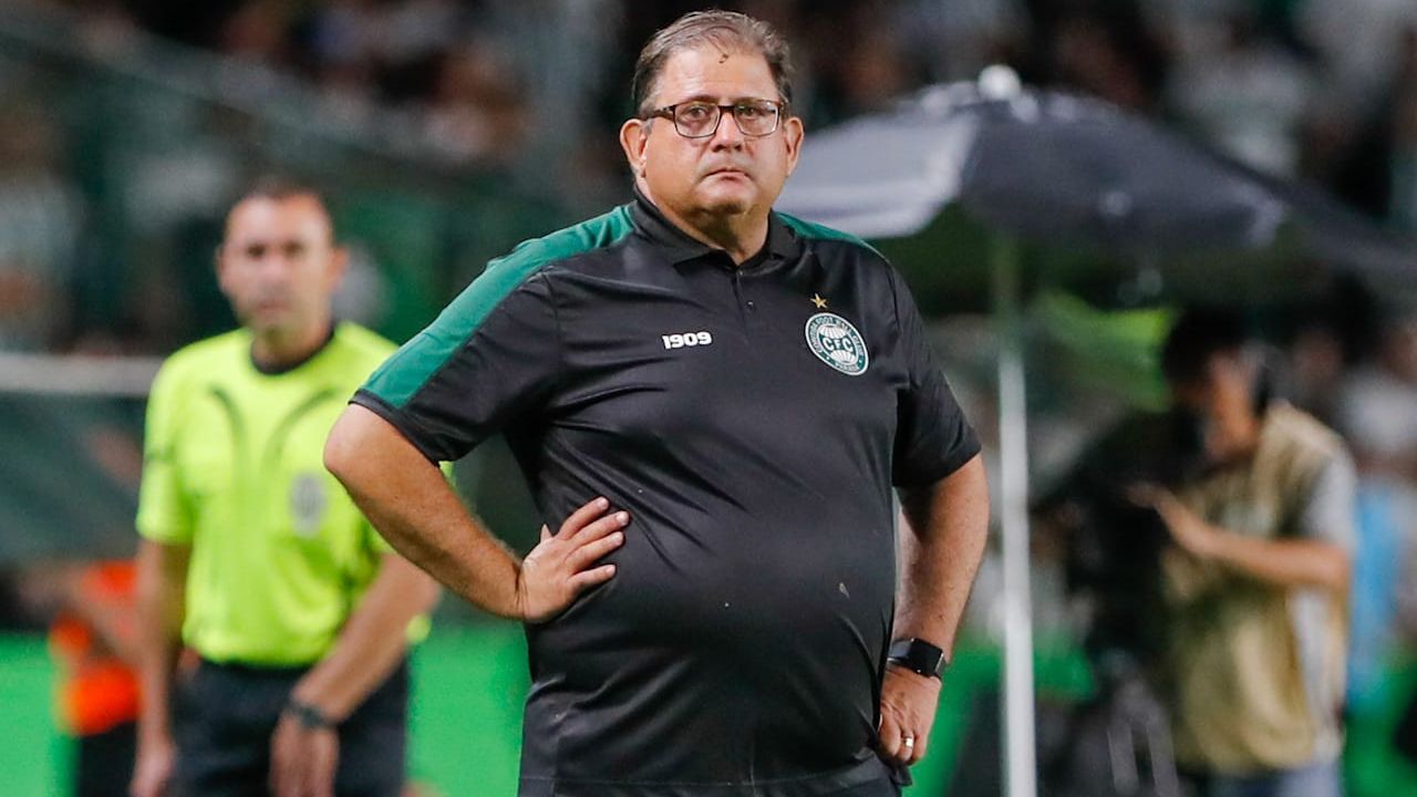  Guto valoriza vitória e fala sobre expulsão de revelação do Coritiba 