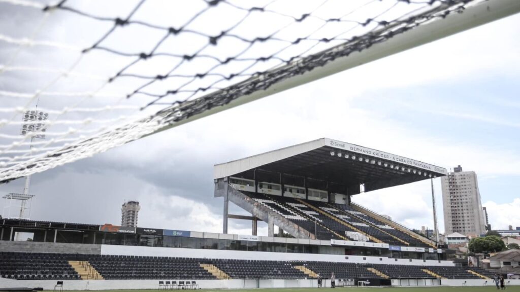Estádio Germano Krüger, do Operário