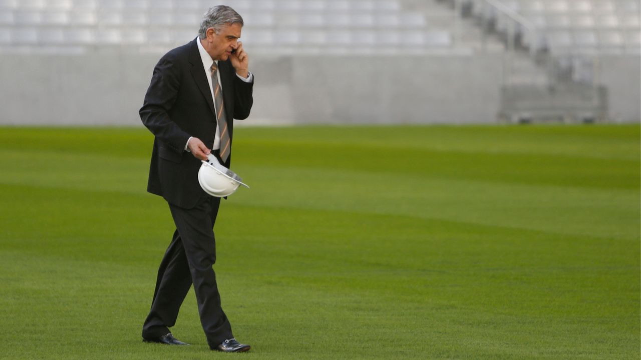 O Athletico antes e depois de Mario Celso Petraglia