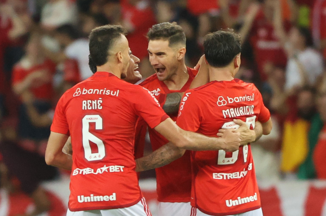 Inter turns it around at the end and beats Grêmio in an electrifying Gre-Nal
