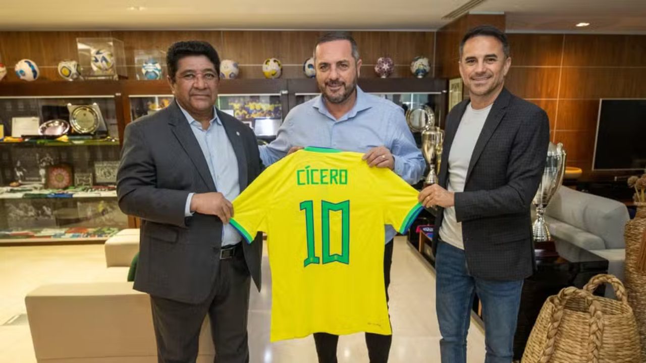  CBF tira profissional do Palmeiras e anuncia gerente na seleção brasileira 