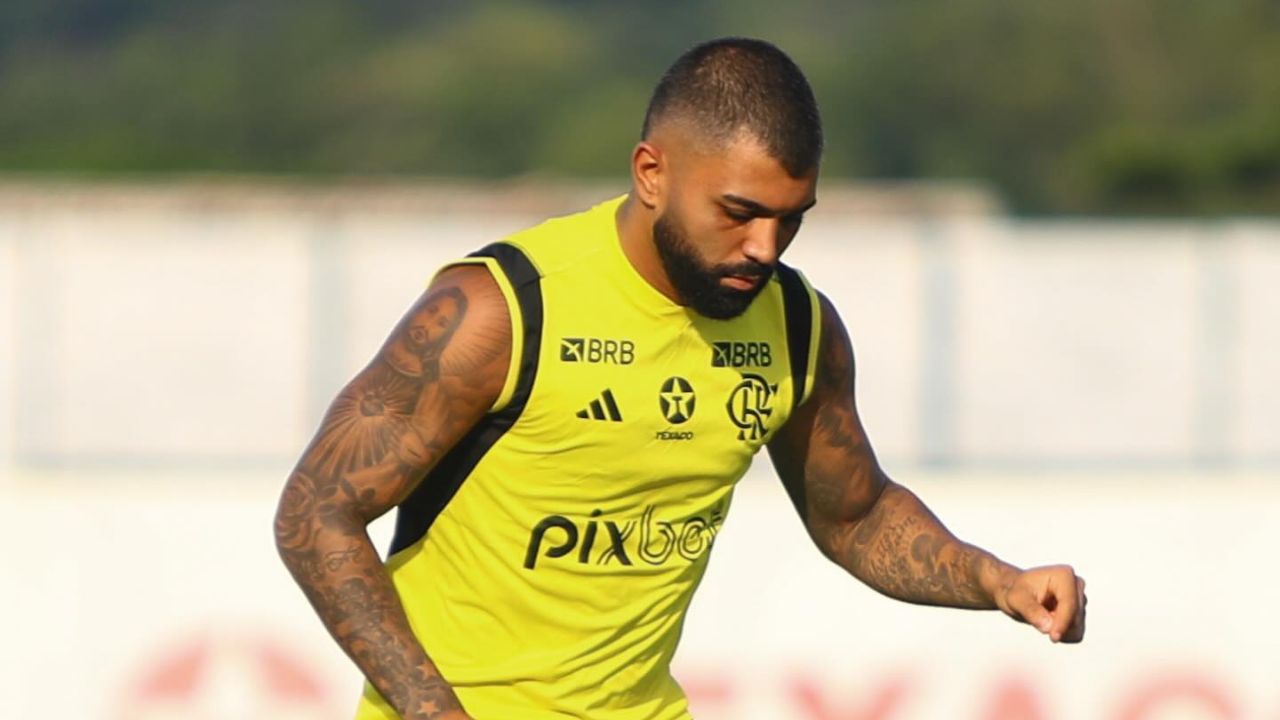 What is Gabigol’s routine away from Flamengo after punishment