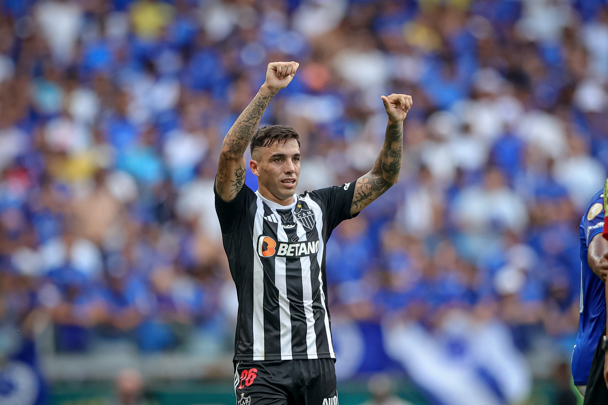  Atlético-MG vira pra cima do Cruzeiro e conquista pentacampeonato mineiro 