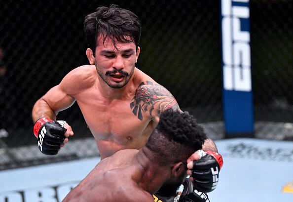  Alexandre Pantoja: Cinco lutas para ver antes do UFC Rio 