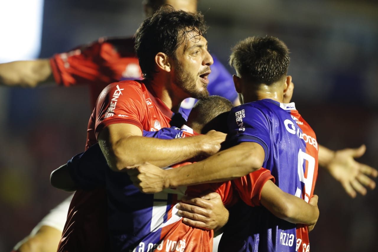 Paraná Clube x Grêmio Maringá: assista ao jogo AO VIVO