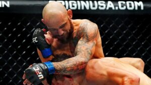 Paranaense revela que aplicou nocaute no UFC após fraturar as duas mãos na luta