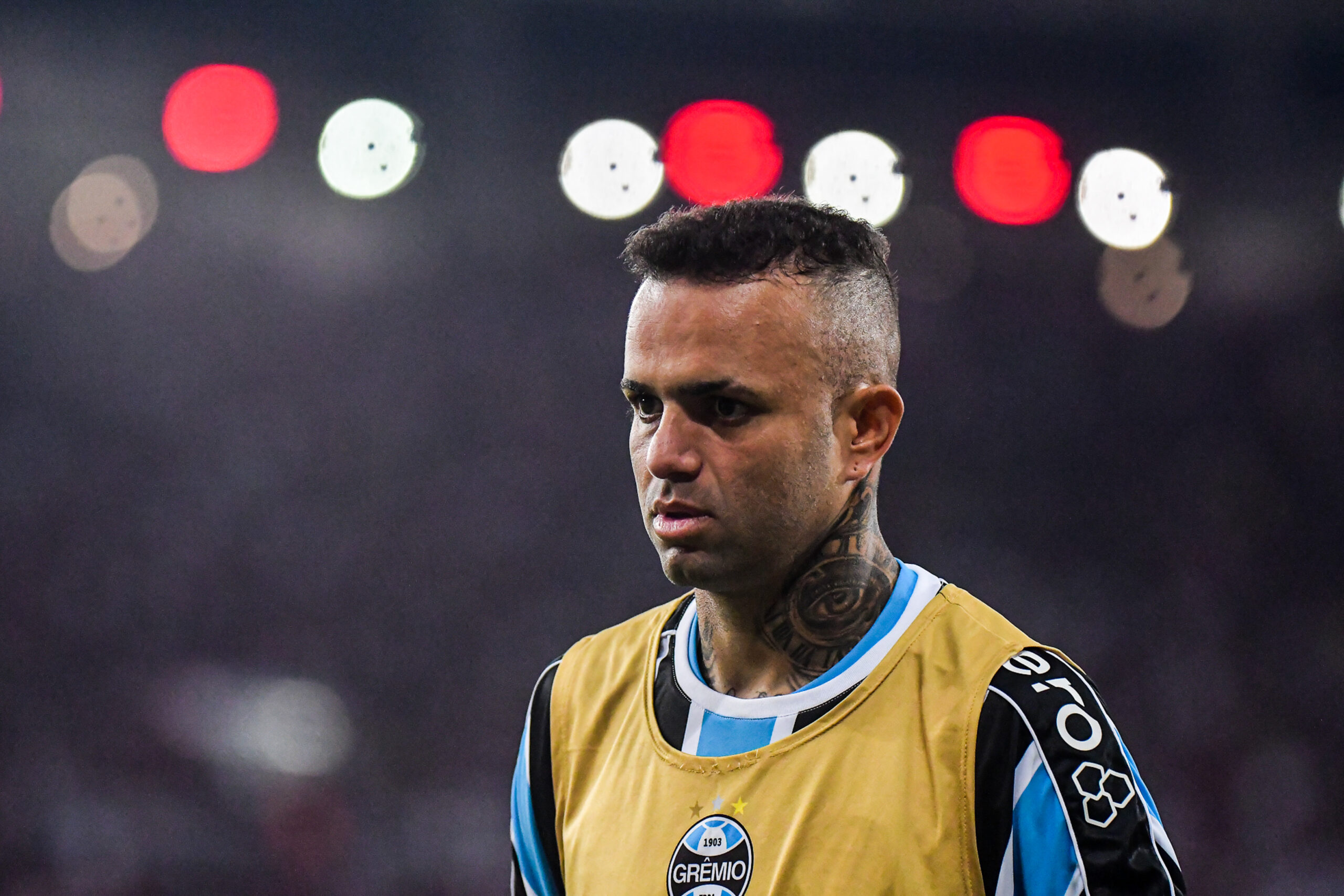 Lembra dele? Multicampeão no Grêmio, Luan está