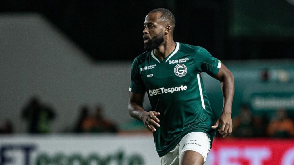 reynaldo-zagueiro-coritiba-emprestado-goias