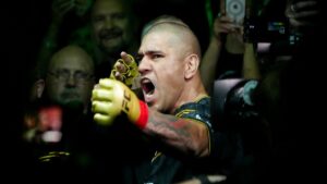 UFC: Alex Poatan acumulou fortuna milionária com salários e premiações