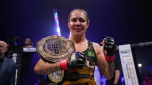 Exclusivo! Cris Cyborg abre o jogo sobre futuro e relembra rivalidade com Amanda Nunes