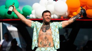 Lenda do MMA aponta nomes possíveis para card histórico do UFC