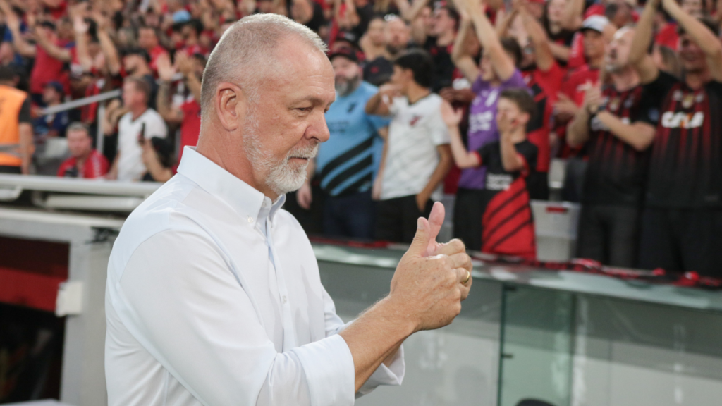 Fluminense, de Mano Menezes, quer contratar Canobbio