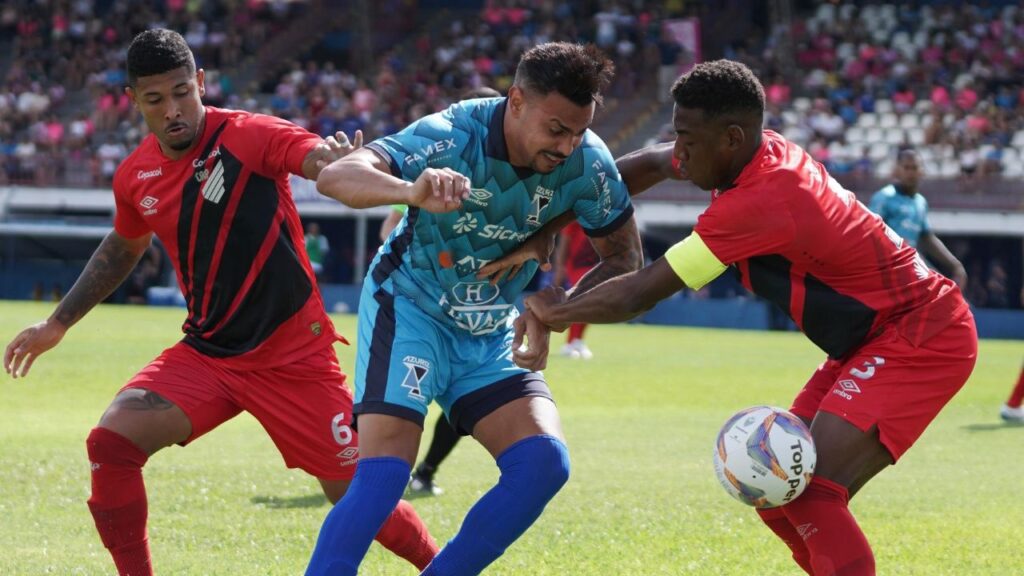 Azuriz já venceu o Athletico em Pato Branco. Foto: Mauricio Moreira/Azuriz
