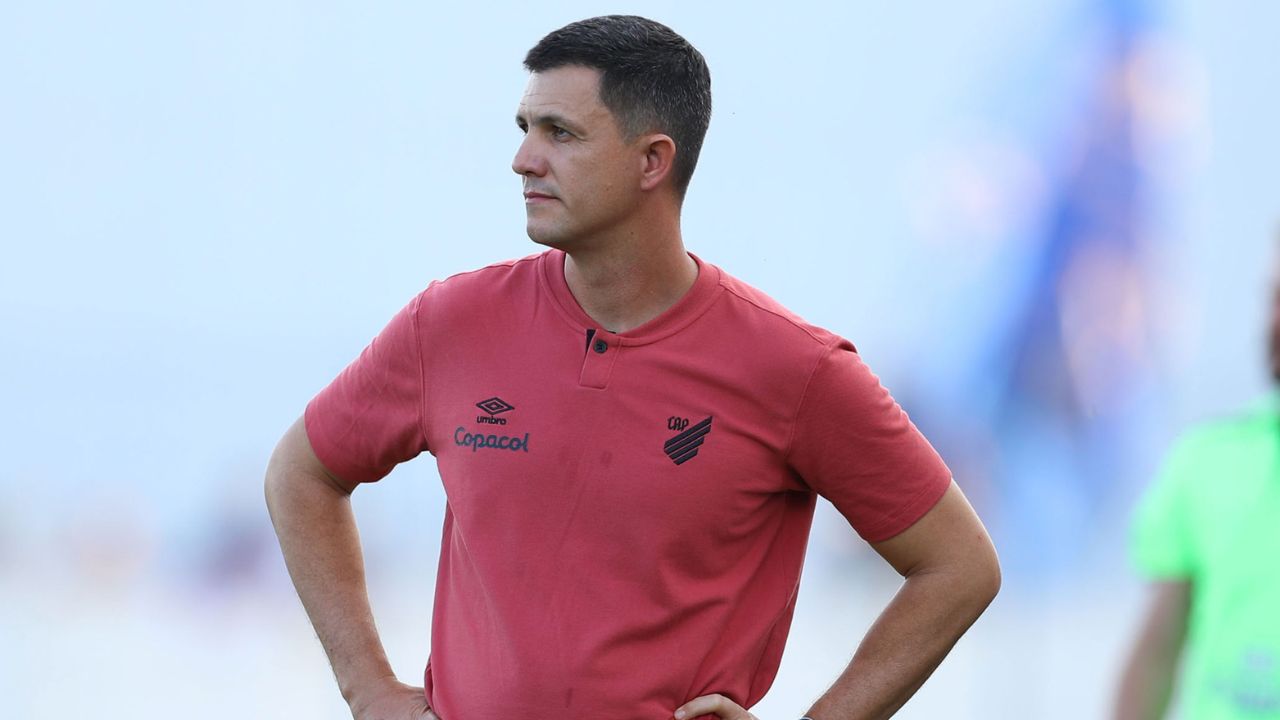 Após primeira derrota, Athletico encara sequência contra rivais da Série B