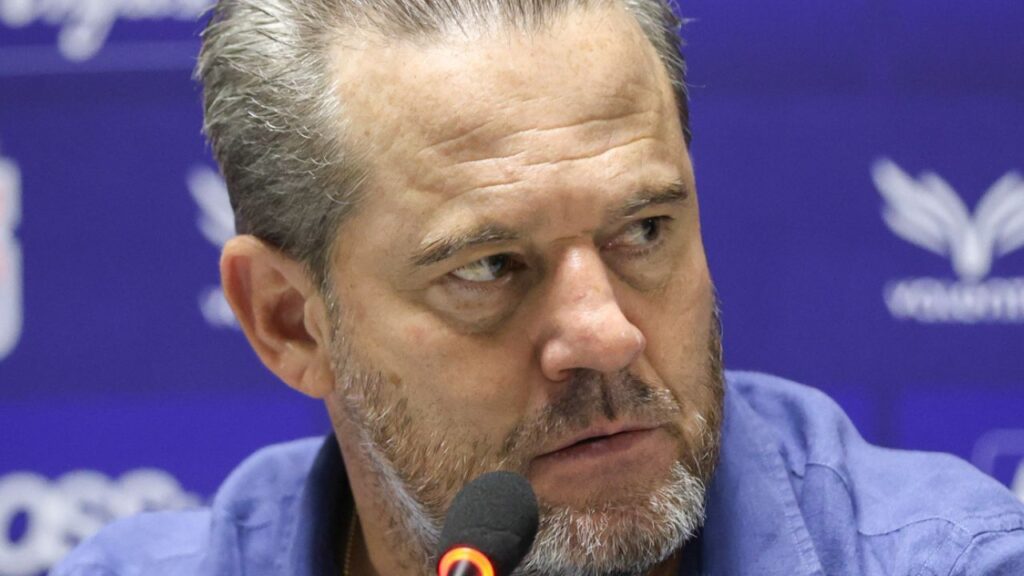 Argel foi demitido com péssima campanha no Paraná. Foto: IconSport