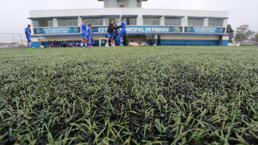 estadio-pinhao-reforma-gramado
