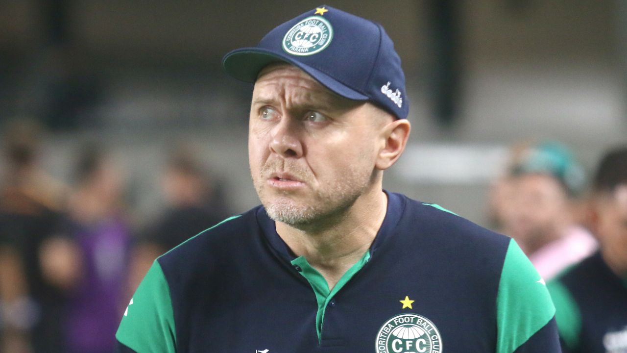 Mozart, técnico do Coritiba