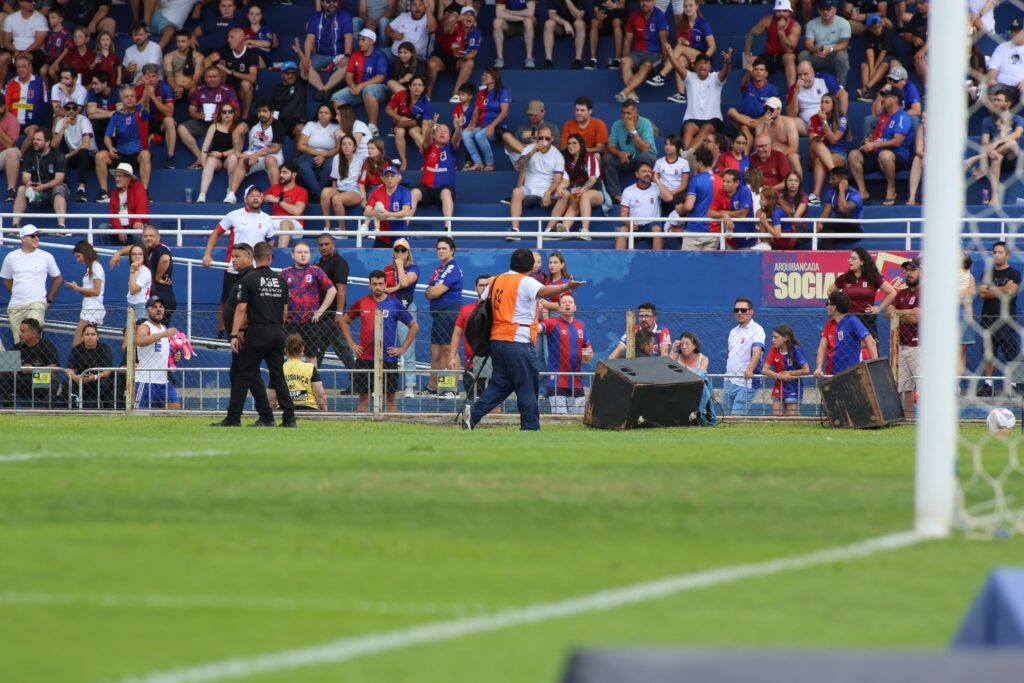 Fotógrafo relata ter sido ameaçado. Divulgação/Valquir Aureliano.