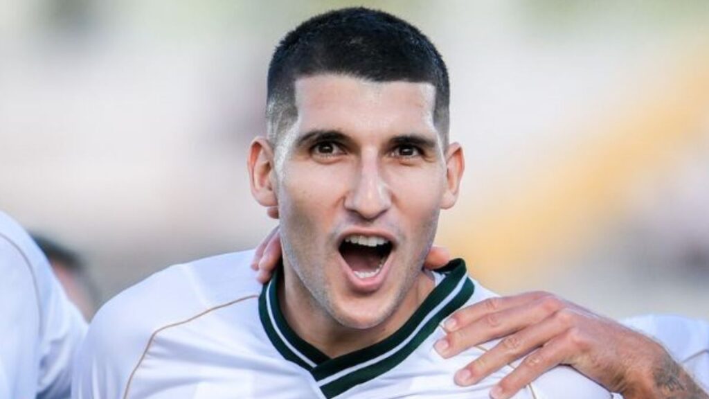 Matheus Bianqui, do Coritiba, figura entre atletas mais usados na era SAF