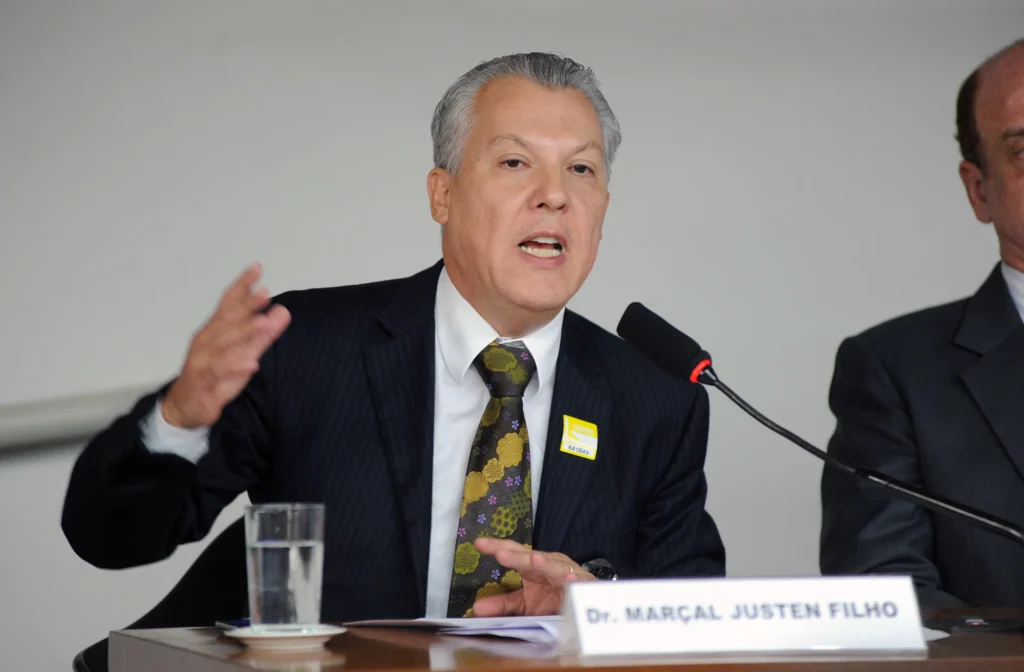 Marçal Justen Filho.